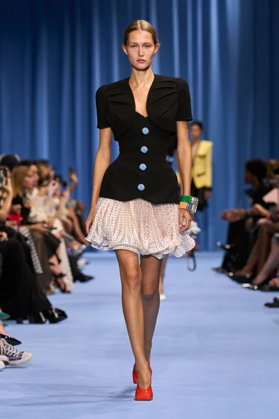 Look 9